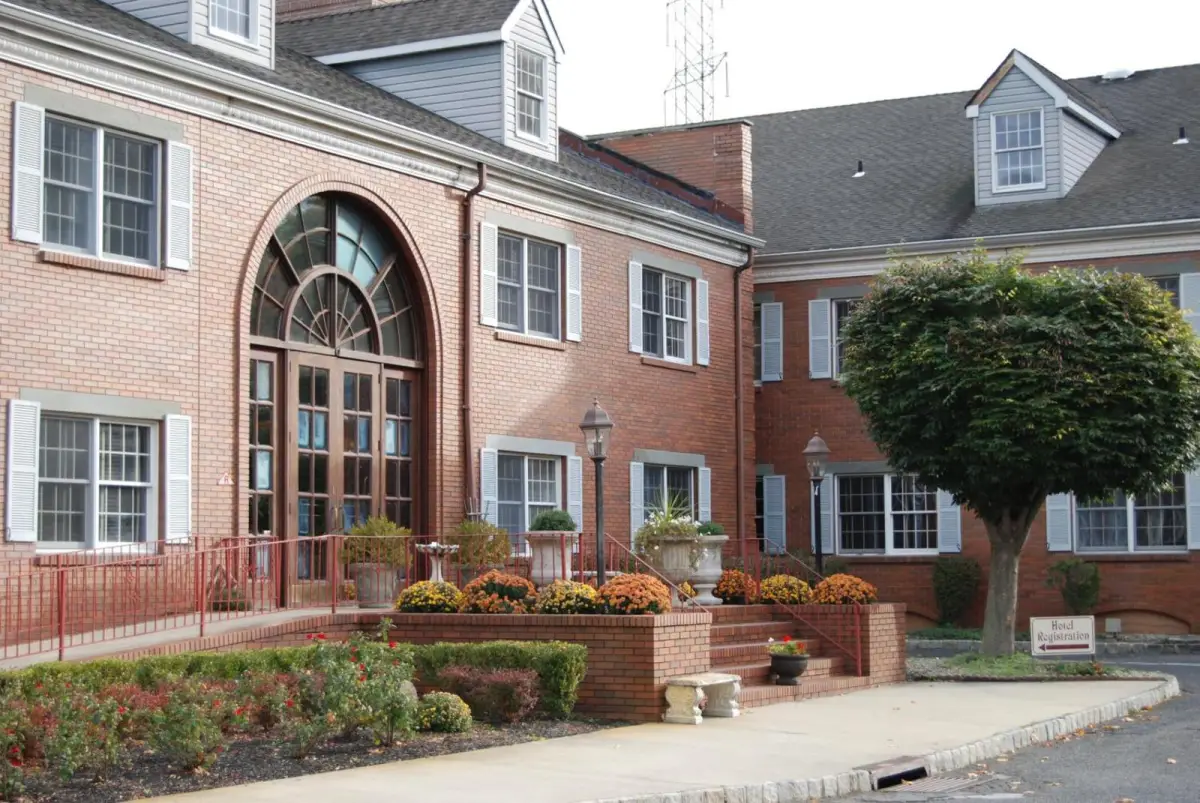 Colts Neck Inn Hotel 7