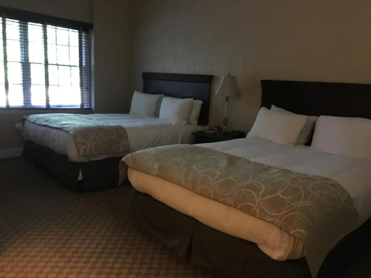 Colts Neck Inn Hotel 4